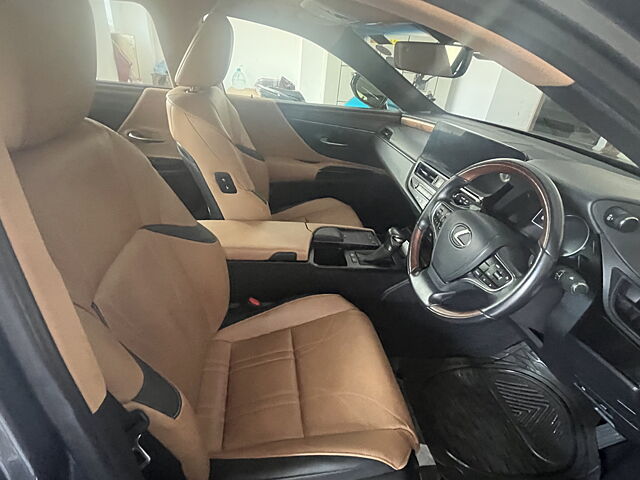 Used Lexus ES 300h Exquisite in Gurgaon