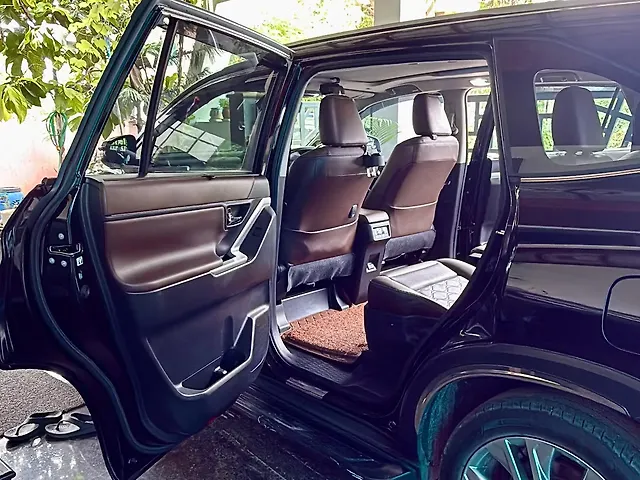 Used Toyota Innova Hycross ZX (O) Hybrid (Electric + Petrol) Automatic (e-CVT) 7 STR in Chennai Used Toyota Innova Hycross ZX (O) Hybrid (Electric + Petrol) Automatic (e-CVT) 7 STR in Chennai