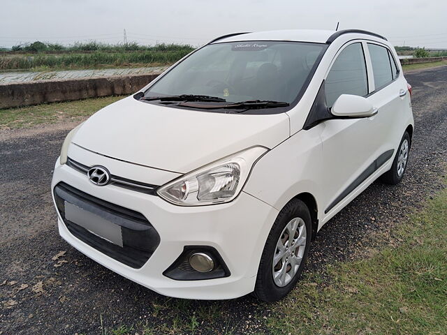 Used Hyundai Grand i10 [2013-2017] Sportz 1.1 CRDi [2013-2016] in Surendranagar