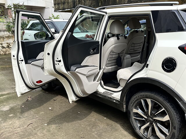 Used Mahindra XUV300 [2019-2024] 1.5 W8 (O) [2019-2020] in Vadodara