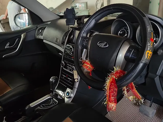 Used Mahindra XUV500 W7 AT [2018-2020] in Ghaziabad