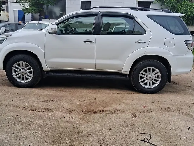 Used 2013 Toyota Fortuner in Rajkot Used 2013 Toyota Fortuner in Rajkot