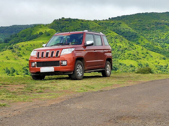 Used Mahindra TUV300 [2015-2019] T8 in Pune