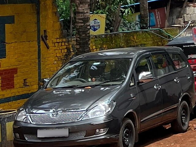 Used 2006 Toyota Innova in Tirunelveli