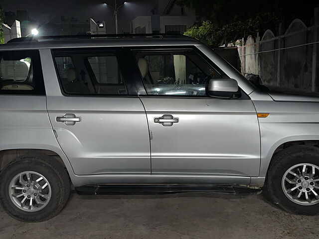 Used Mahindra TUV300 [2015-2019] T8 mHAWK100 in Vadodara