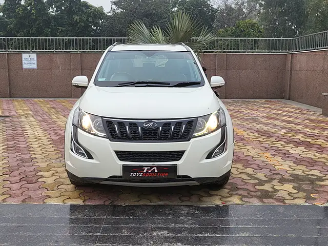 Used 2017 Mahindra XUV500 in Delhi