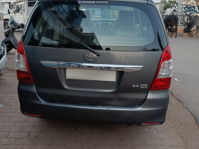 Used 2013 Toyota Innova in Kutch