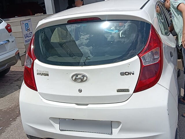 Used Hyundai Eon Magna + in Surat