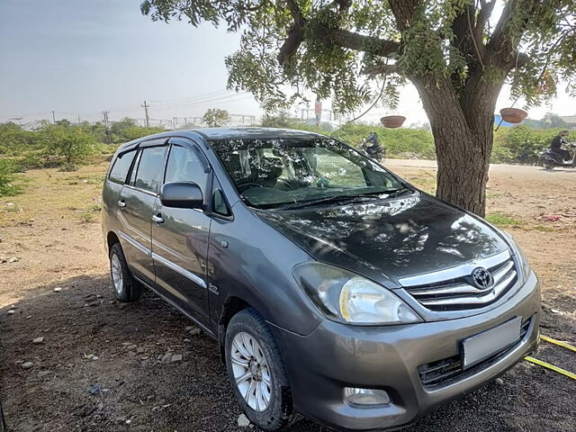 Used 2010 Toyota Innova in Gandhinagar