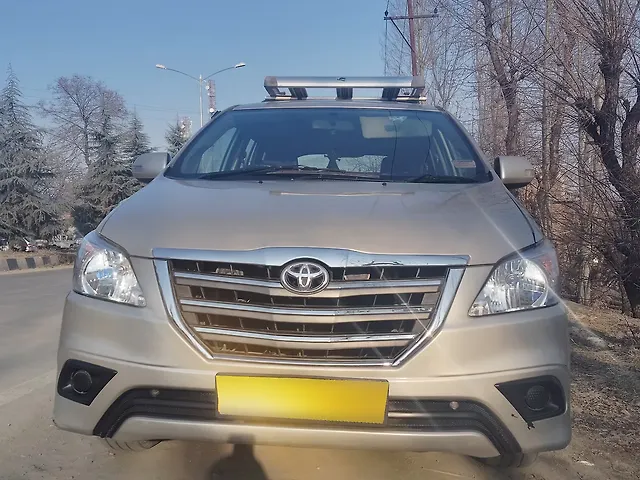 Used 2013 Toyota Innova in Srinagar