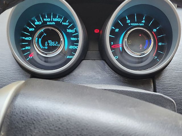 Used 2016 Mahindra XUV500 in Osmanabad