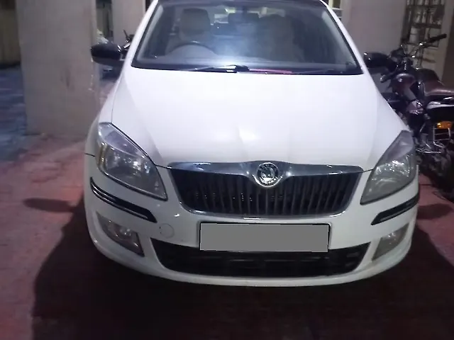 Used 2012 Skoda Rapid in Surat