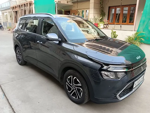 Used 2023 Kia Carens in Bharuch