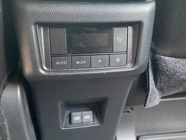 Used Toyota Innova Hycross VX Hybrid (Electric + Petrol) Automatic (e-CVT) 8 STR in Delhi Used Toyota Innova Hycross VX Hybrid (Electric + Petrol) Automatic (e-CVT) 8 STR in Delhi