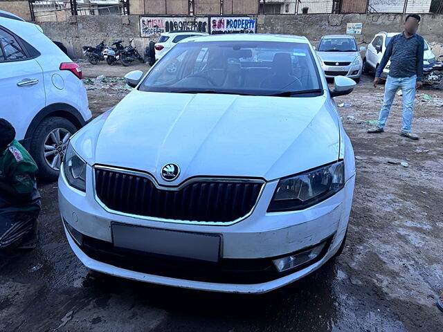 Used 2016 Skoda Octavia in Delhi