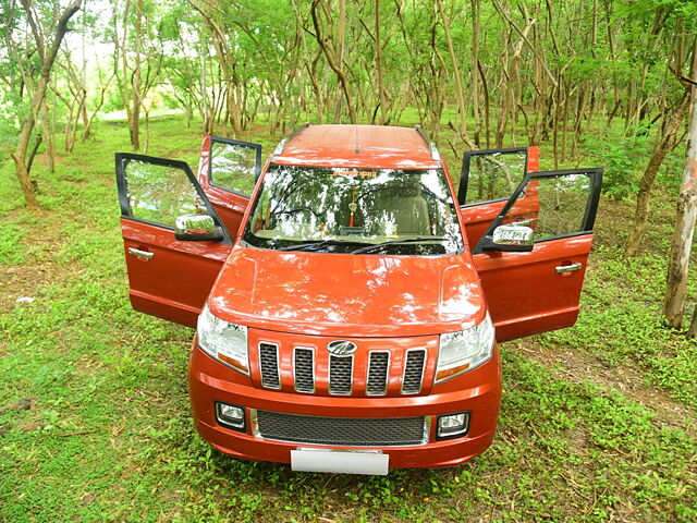 Used Mahindra TUV300 [2015-2019] T8 in Pune