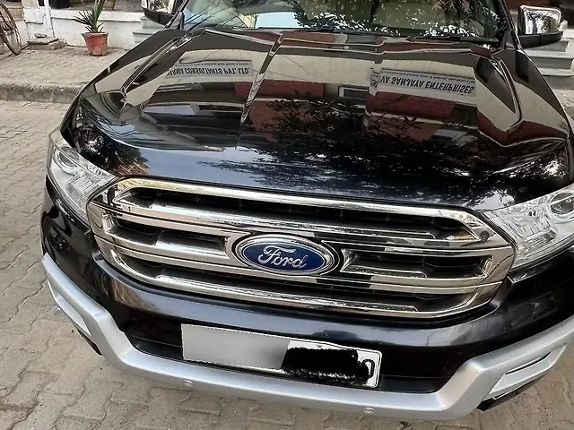 Used 2017 Ford Endeavour in Delhi