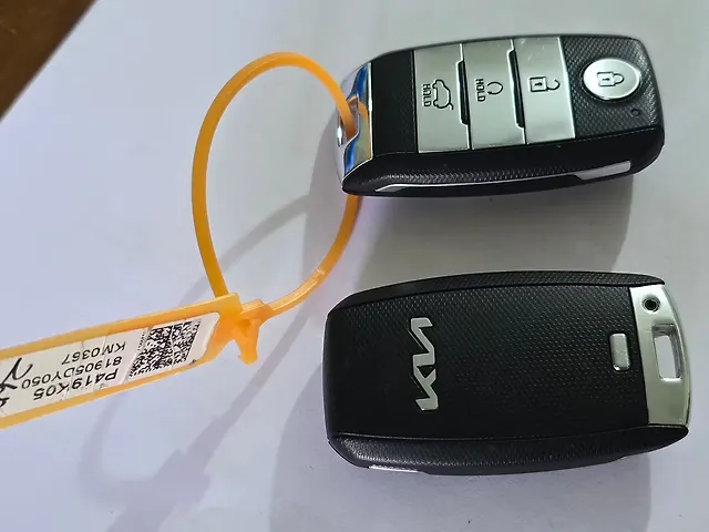 Used 2023 Kia Carens in Pune
