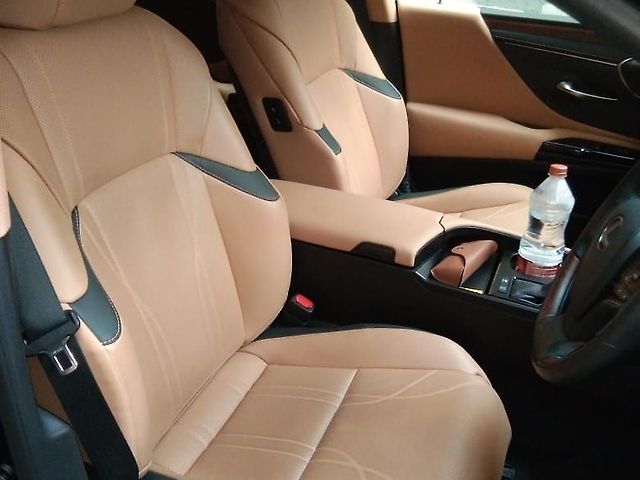 Used Lexus ES 300h Luxury in Bangalore