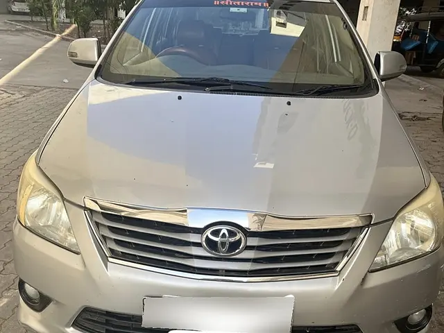 Used 2012 Toyota Innova in Bhavnagar