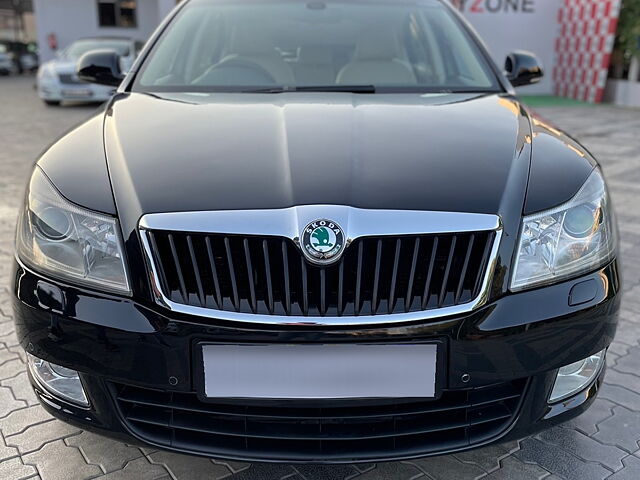 Used 2012 Skoda Laura in Surat