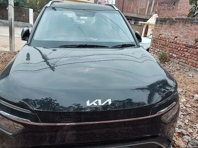 Used 2024 Kia Carens in Kanpur