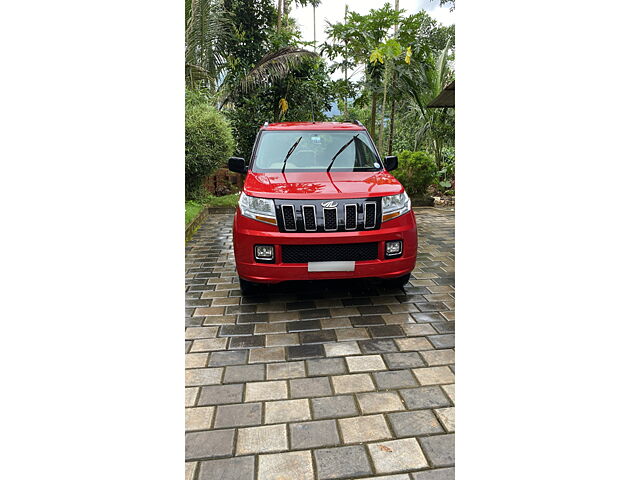 Used Mahindra TUV300 [2015-2019] T8 in Kalpetta