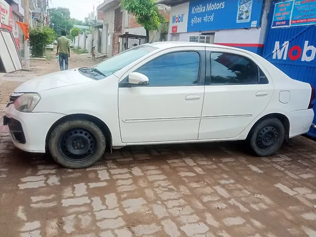 Used Toyota Platinum Etios VD in Lucknow