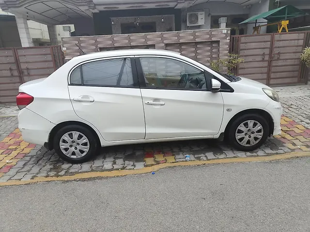 Used 2015 Honda Amaze in Meerut