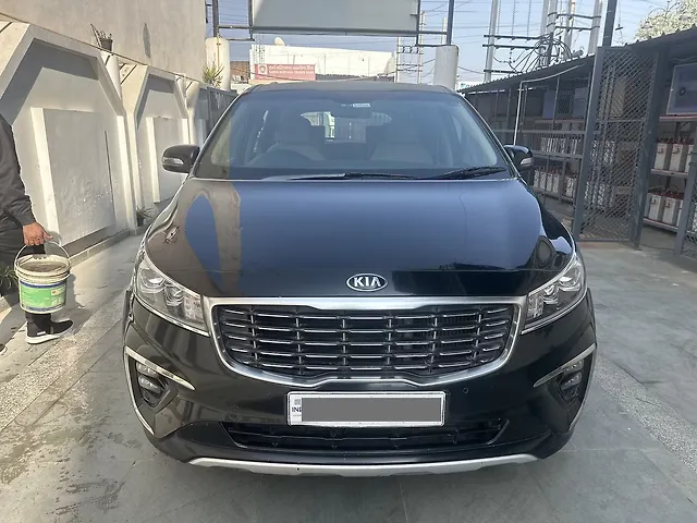 Used 2020 Kia Carnival in Rewari