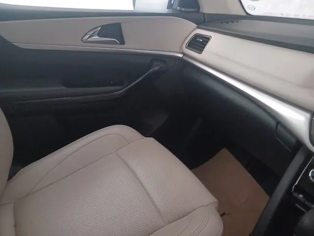 Used Mahindra XUV700 AX7 Luxury Pack Diesel AT 7 STR in Bangalore