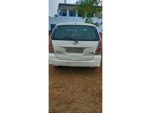 Used Toyota Innova [2009-2012] 2.5 GX 8 STR in Kanpur