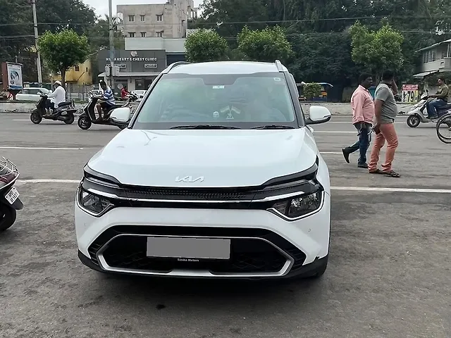 Used 2022 Kia Carens in Guntur