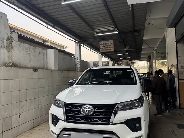 Used 2021 Toyota Fortuner in Meerut