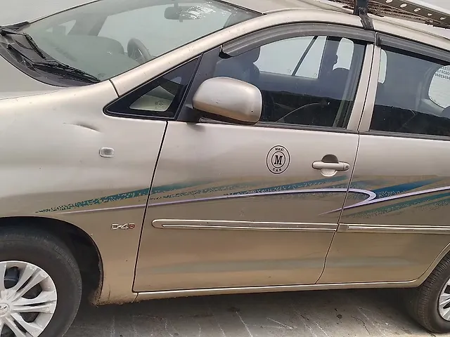 Used 2011 Toyota Innova in Kakinada