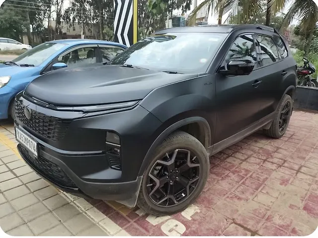 Used 2025 Tata Safari in Bangalore