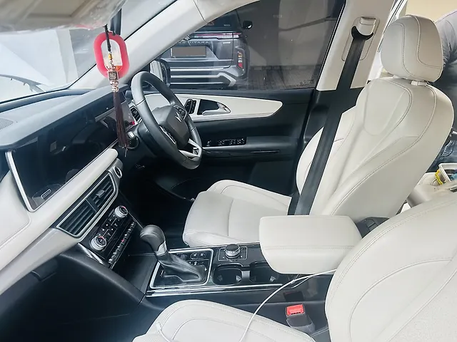Used Mahindra Old Generation XUV700 AX 7 Luxury Pack Diesel AT AWD 7 STR [2023-2024] in Kolkata