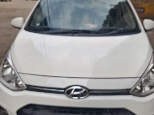 Used 2016 Hyundai Grand i10 in Junagadh