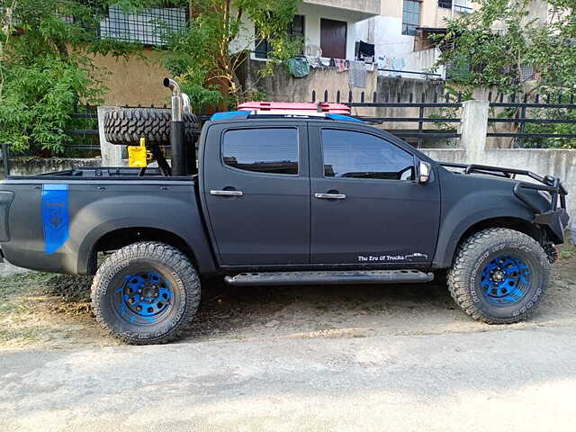 Used 2016 Isuzu D-Max V-Cross in Raipur