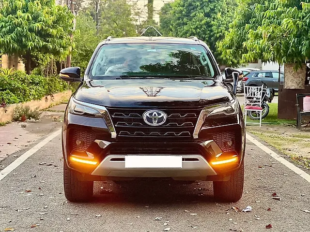 Used 2022 Toyota Fortuner in Jhansi