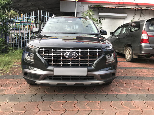 Used 2020 Hyundai Venue in Kayamkulam