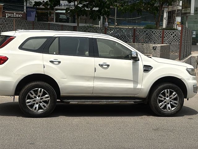 Used Ford Endeavour [2016-2019] Titanium 2.2 4x2 AT [2016-2018] in Delhi