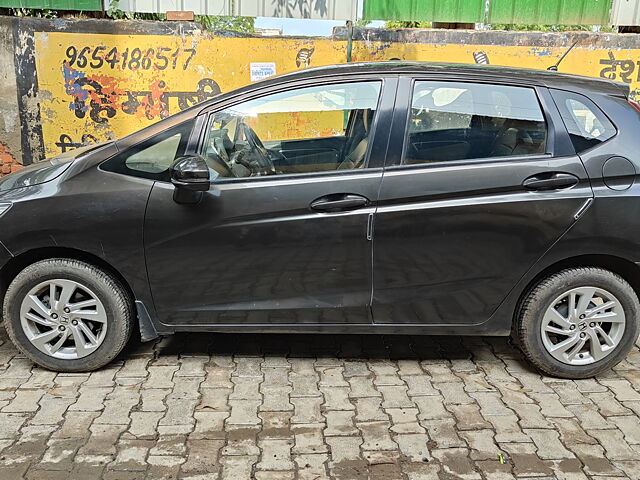 Used Honda Jazz [2015-2018] V Petrol in Delhi