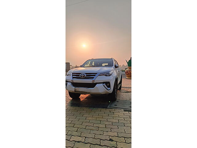 Used 2018 Toyota Fortuner in Vapi