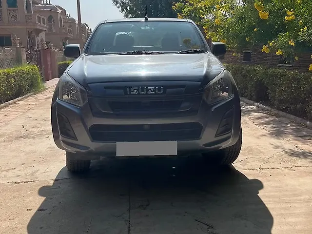 Used 2022 Isuzu D-Max V-Cross in Bhuj