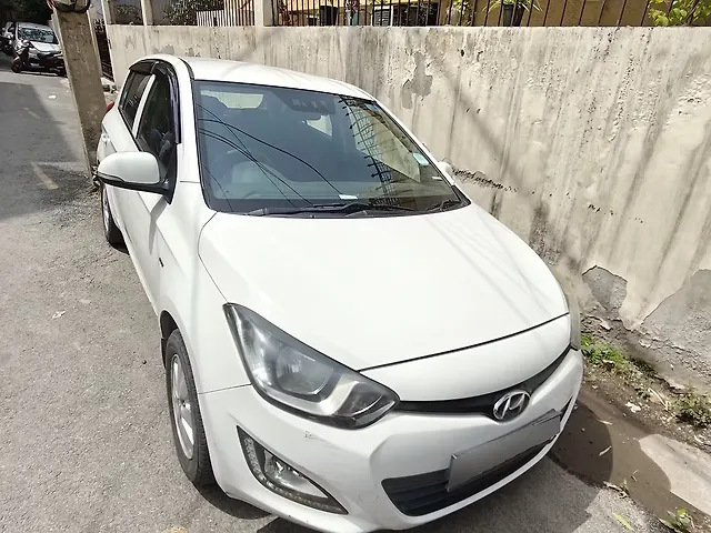 Used 2012 Hyundai i20 in Delhi