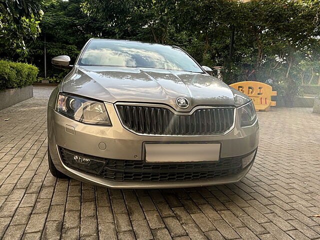 Used 2017 Skoda Octavia in Mumbai