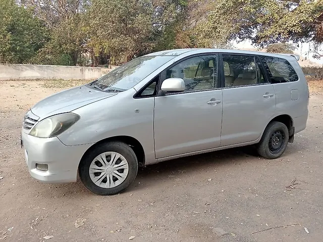 Used 2011 Toyota Innova in Nashik