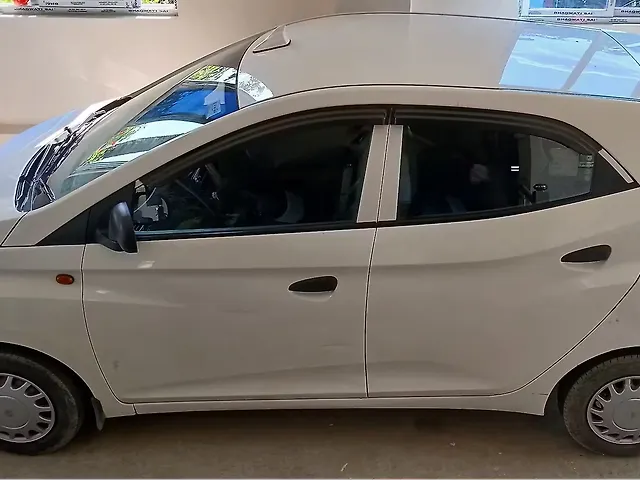 Used Hyundai Eon Era + in Guwahati