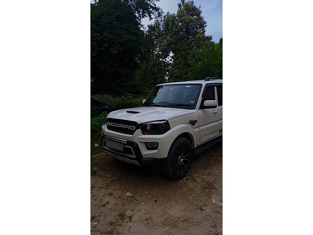 Used 2017 Mahindra Scorpio in Ambedkarnagar